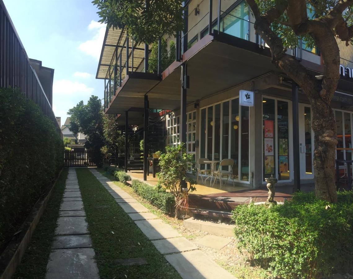 Bed Stop Hotel Chiangmai — Photos 3